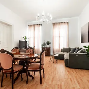 https://internesto-brno-vlhka-b.brnohotels.org