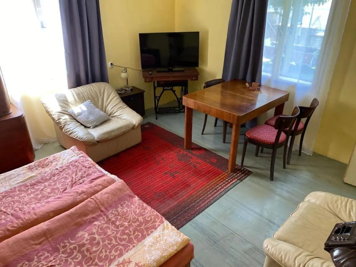 Old Summer House With Renovated Bathroom Prag